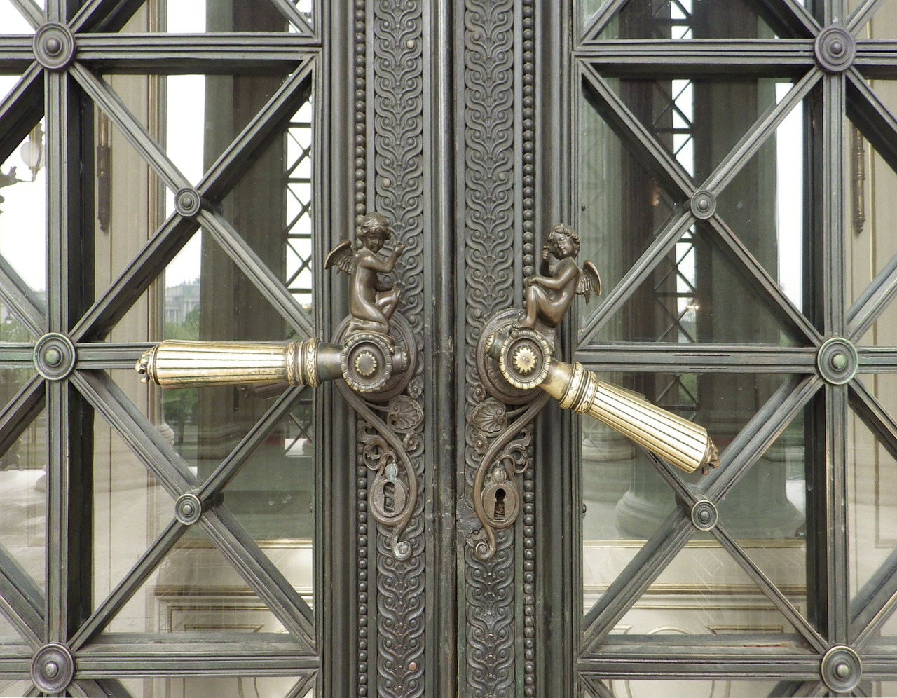 3 Ways To Bring Your Front Entrance To Life