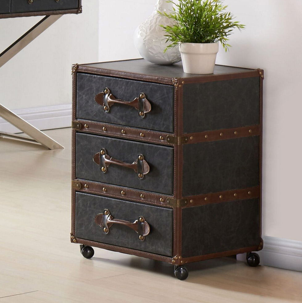 5 Ways To De-Clutter & Streamline Your Space For Spring